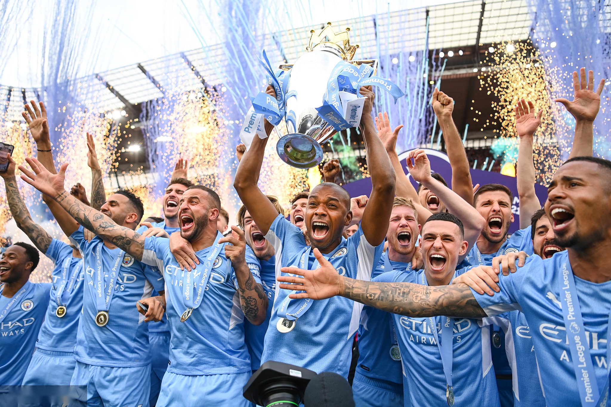 曼城欧冠征途：从巅峰跌落，再寻崛起曙光